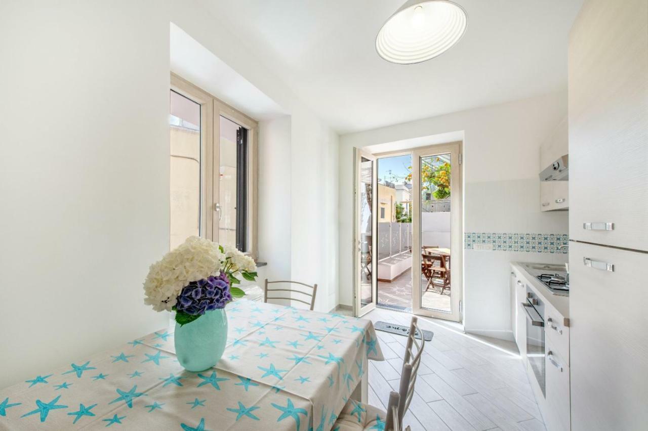 Le Corti Villa โปรชิดา ภายนอก รูปภาพ